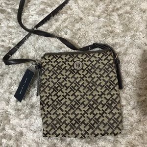 Tommy Crossbody